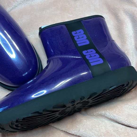 SOLD! UGG mini classics clear - Picture 6 of 10